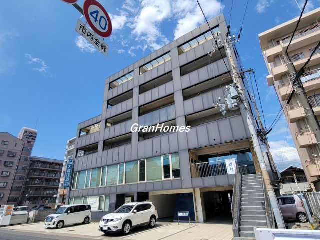 D-CUBE