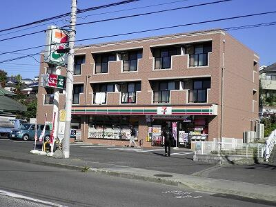 セブンイレブン町田金…まで150m
