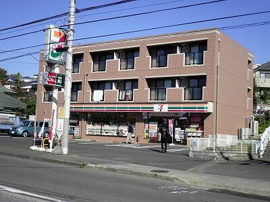 セブンイレブン町田金…まで150m