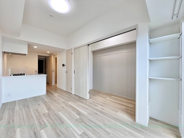 LiveFlat千種WESTの居間・リビング