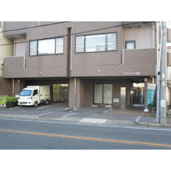 YOSHIX代官町の駐車場