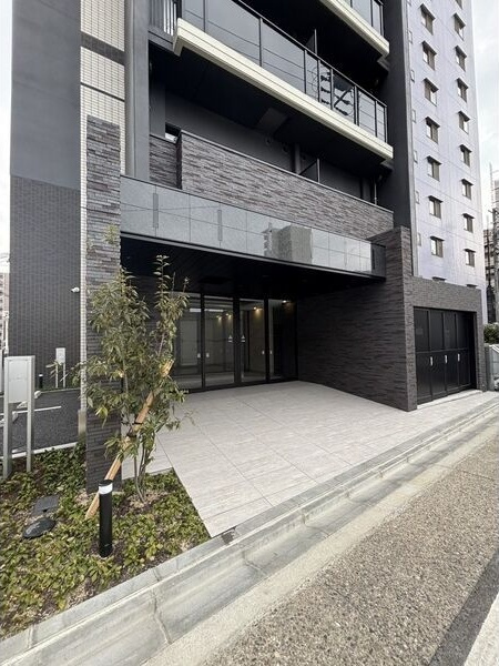 プレサンスレイズ千種今池のエントランス