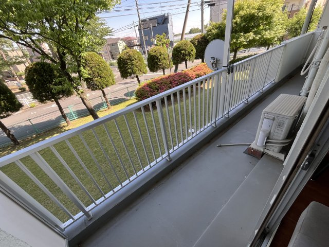 南平野住宅1号棟のバルコニー