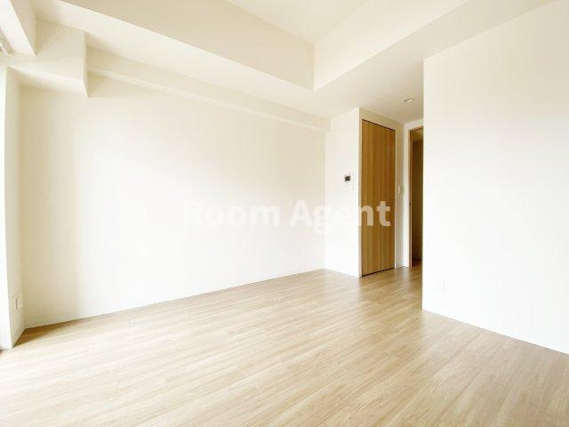プレサンス鶴舞公園WESTの居間・リビング
