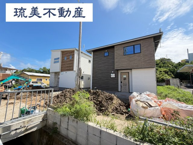 中城村伊集（全2棟）
