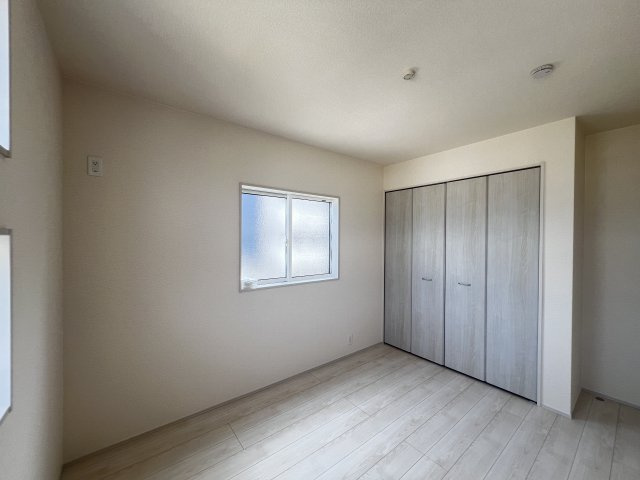 大和高田市曽大根２丁目全1棟の洋室|ゆったりした洋室５帖です