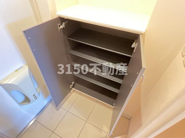 カメーリエ大溝の収納|下駄箱