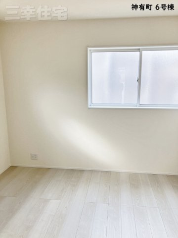 碧南市神有町6号棟の洋室|北面でも明るい洋室5.2帖