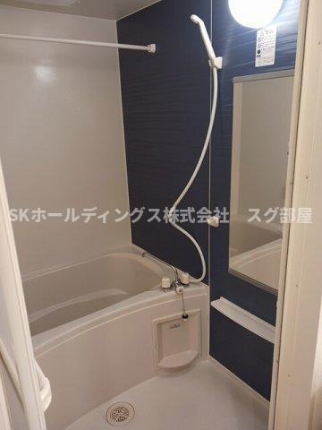 グランシャリオ　ジュモーの浴室