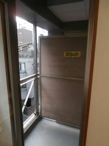 八幡屋ビルのバルコニー