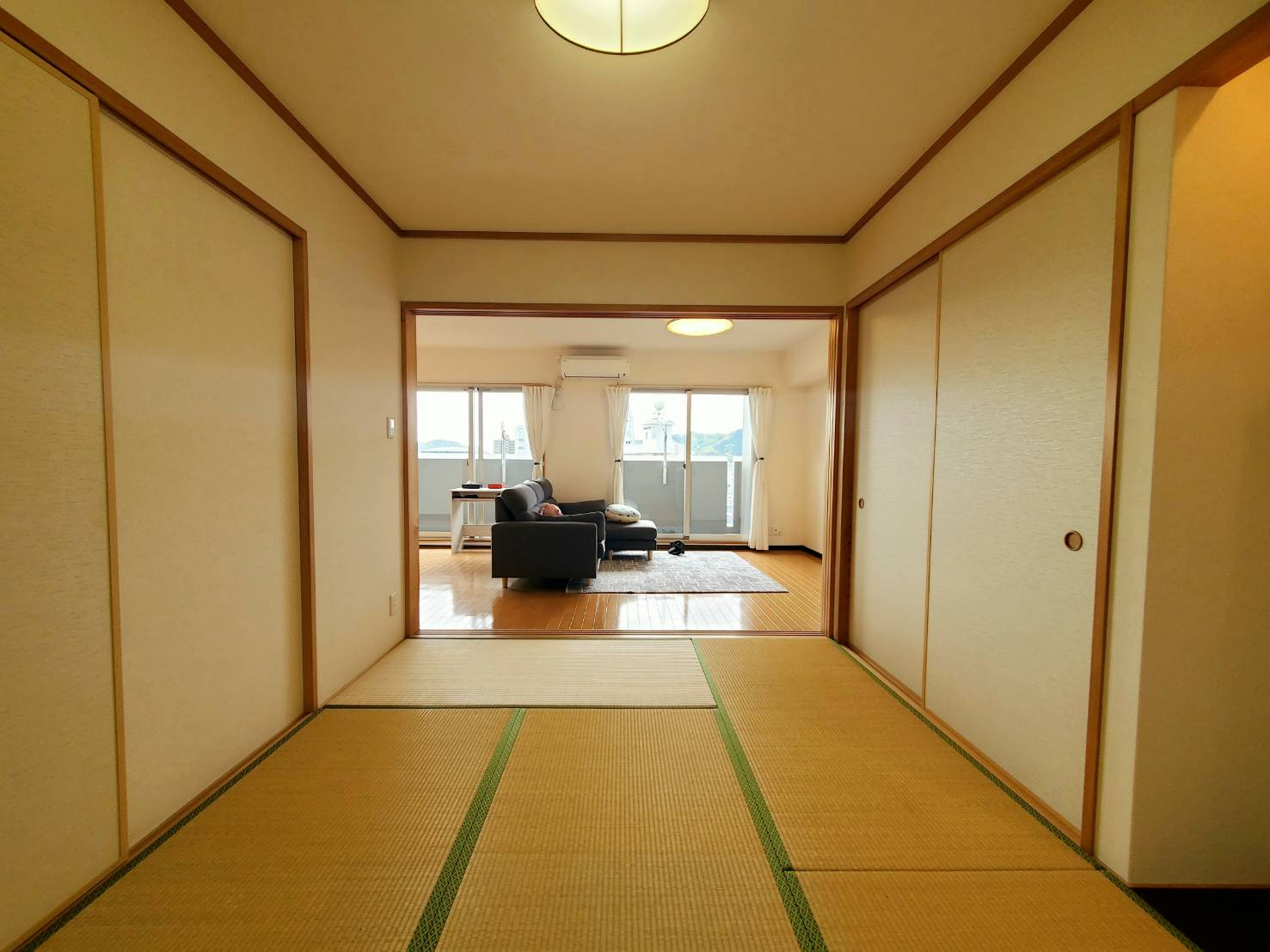 【東南角部屋☆】高知市桟橋通1丁目パークベルズ桟橋通　中古マンションの和室|癒しの和空間。客間や小さなお子様のプレイスペースとしても重宝します♪