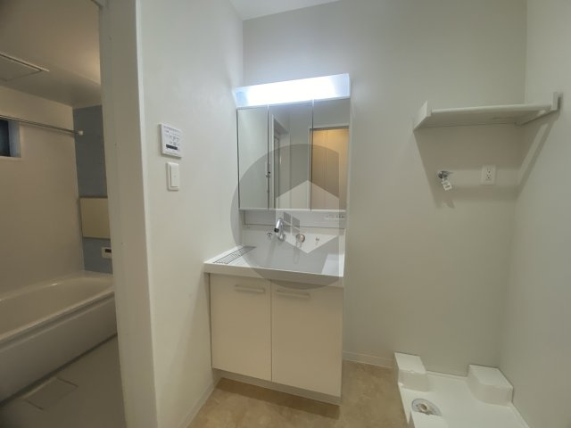PORTO稲田本町の独立洗面台