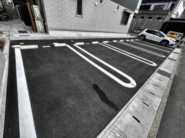 D-PLACE駅南大路の駐車場