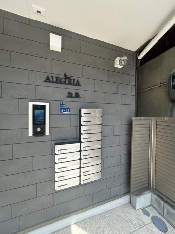 ＡＬＥＧＲＩＡ加島のエントランス