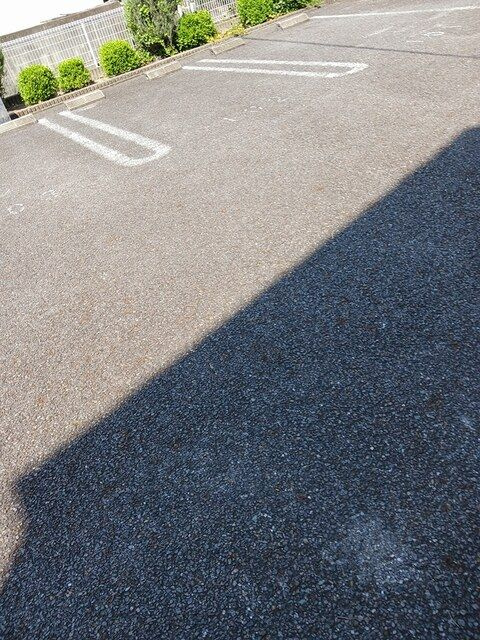 グランディ－ルの駐車場