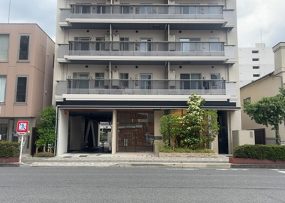 【外観】 | リビオレゾン八王子レジデンス | マンションの外観は非常に重要なポイントです！外観の善し悪しは資産価値に大きな影響を与えます。外観のいいマンションを購入することで、高値で売却がしやすく、買い手が見つかりやすいというメリットがあります。