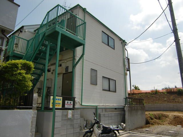 所沢市上新井２丁目のアパート