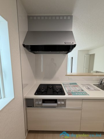 厚木市妻田西第15　新築戸建　全2棟1号棟のキッチン