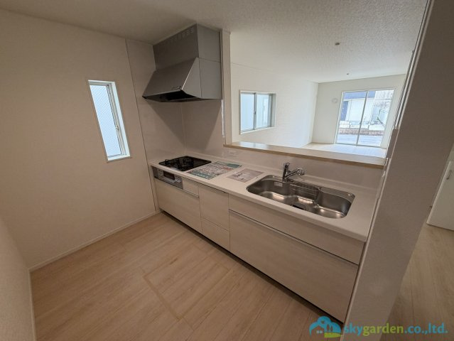 厚木市妻田西第15　新築戸建　全2棟1号棟のキッチン
