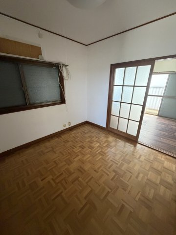五位ノ池町３丁目貸家の居間・リビング