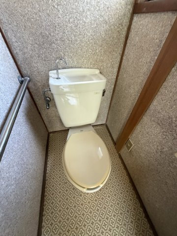 五位ノ池町３丁目貸家のトイレ