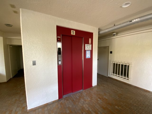 メゾン舞子ショアーのその他|エレベーターです。