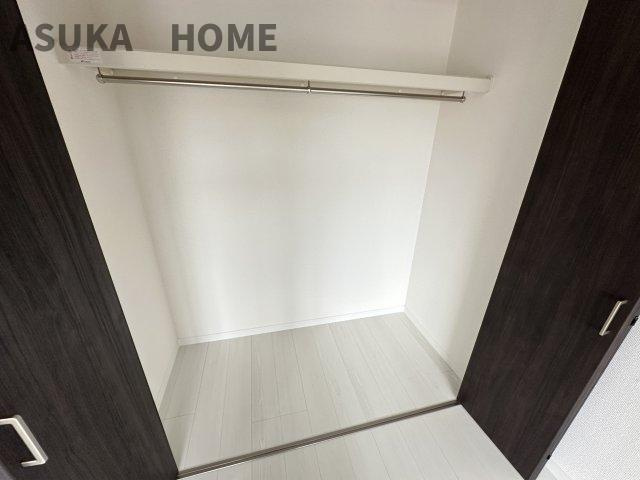 ドルフ青葉台1号棟の収納|クローゼットもしっかり収納ができるのでお部屋も広く使えます。しっかり収納ができるのでお部屋も広く使えます。