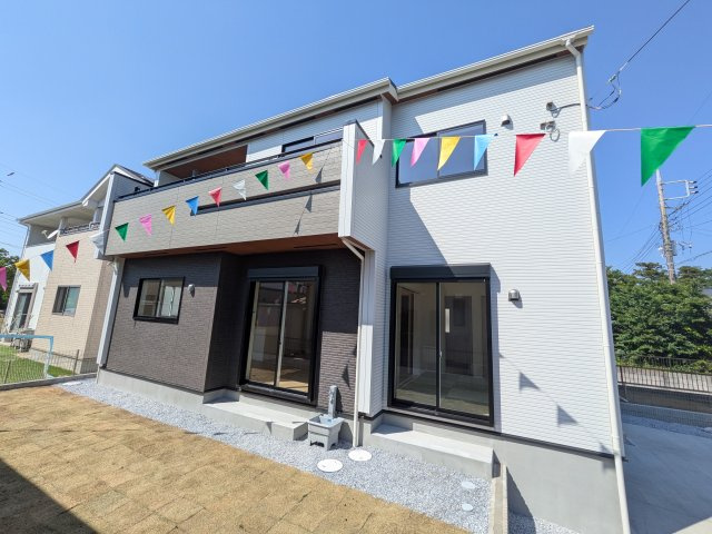 龍ケ崎市城ノ内1丁目3期　新築戸建ての外観|【月々6万円台〜】
写真だけでは伝わらない快適さを、ぜひ現地で体感しませんか？
即日見学可能です！平日のご案内も可能です♪
お気軽にお問合せください！
