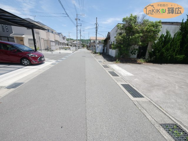姫路市飾磨区阿成渡場　中古戸建の前面道路含む現地写真