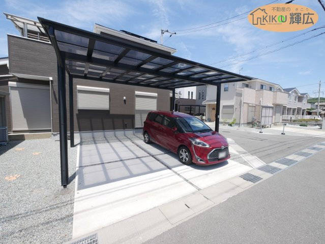 姫路市飾磨区阿成渡場　中古戸建の駐車場