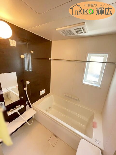 姫路市飾磨区阿成渡場　中古戸建の浴室