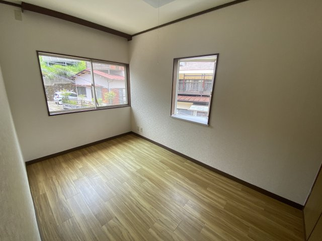 熱海市青葉町　コンフォールハウス  の洋室
