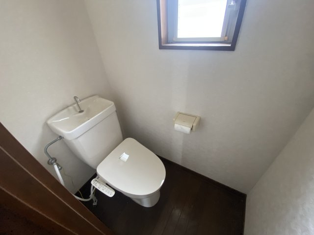 熱海市青葉町　コンフォールハウス  のトイレ
