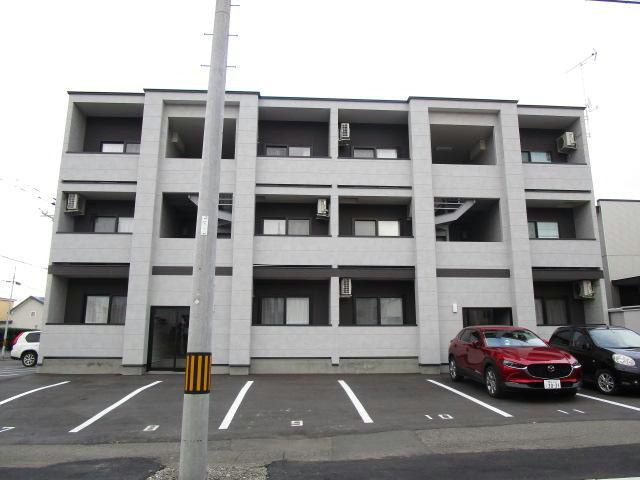 BAOBAB白樺Ⅲの駐車場