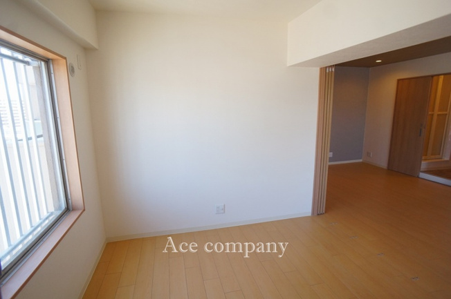 【子供部屋】 | タウンハイツ加美 | 【洋室②】リビングと続き間のお部屋です♪