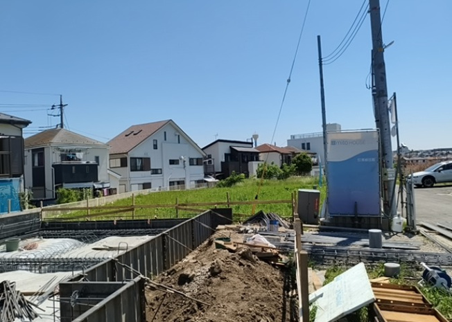 【展望】 | 土地の地勢が高台の場合、景色を綺麗にみることができ、景色にこだわってお家探ししている方におすすめです！また平坦地よりも風通しがいいというメリットがあります。デメリットもあるので是非現地でご確認下さい。