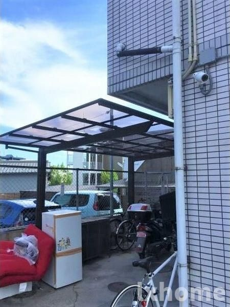 アパートメント摂津Ⅱの駐車場|駐車スペースもあります