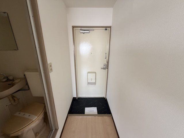 アパートメント摂津Ⅱの玄関