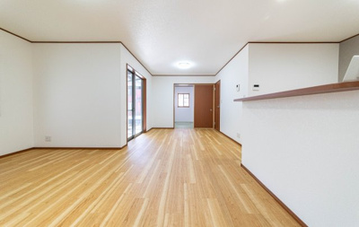 【居間・リビング】 | 藤沢市高倉 中古戸建 全1棟