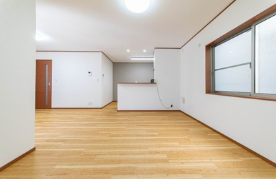 【居間・リビング】 | 藤沢市高倉 中古戸建 全1棟