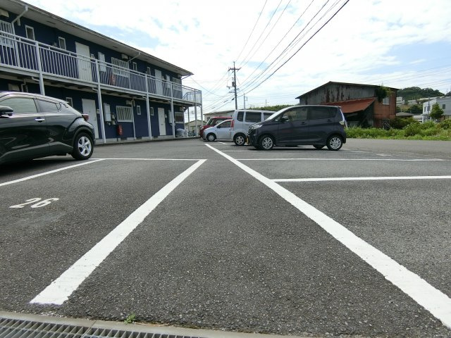 吉井ハイツ　Ｃ棟の駐車場