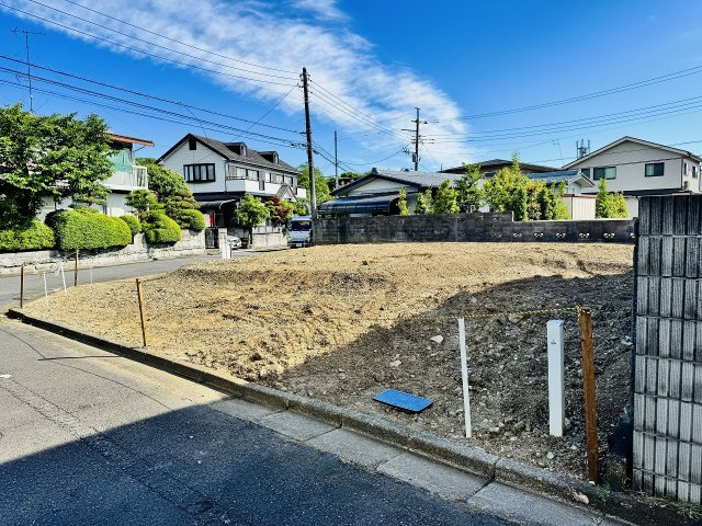 八王子市　西寺方町　新築一戸建て　０２期の駐車場|～並列2台駐車可能カースペース付き～