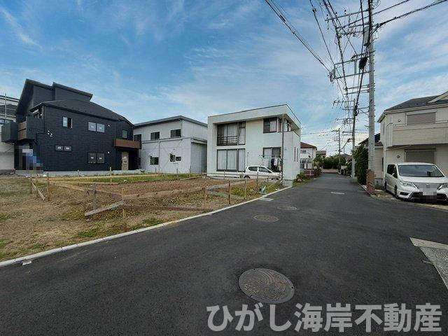 茅ヶ崎市円蔵２丁目　新築戸建　全5棟の前面道路含む現地写真|5月14日撮影　建築中　現地外観