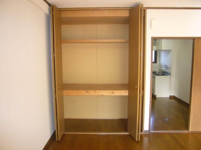 クローゼット１畳分。広いです☆