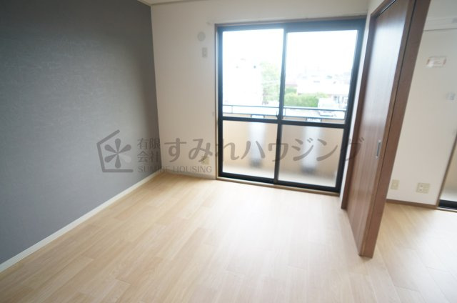 アビタシオン仁川Ⅲの洋室