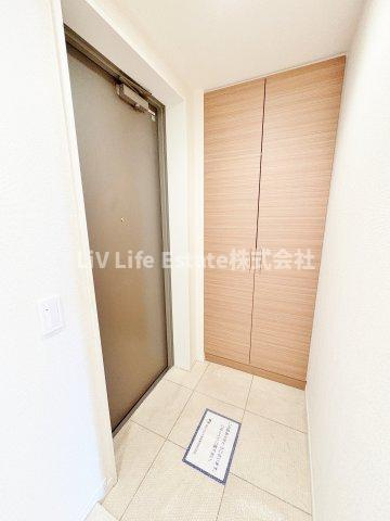 プライムメゾン武蔵野の杜の玄関