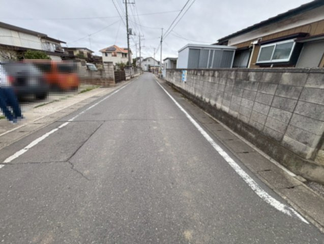 栃木市大平町西水代　中古戸建の前面道路含む現地写真