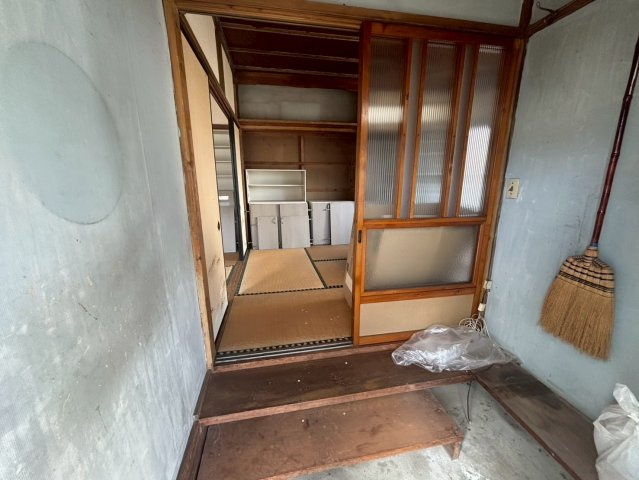 日光市久次良町　平家中古戸建の玄関