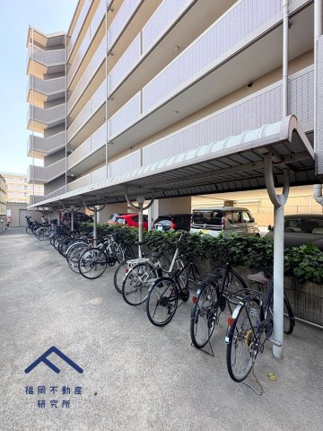 エイルヴィラ大橋南の駐車場