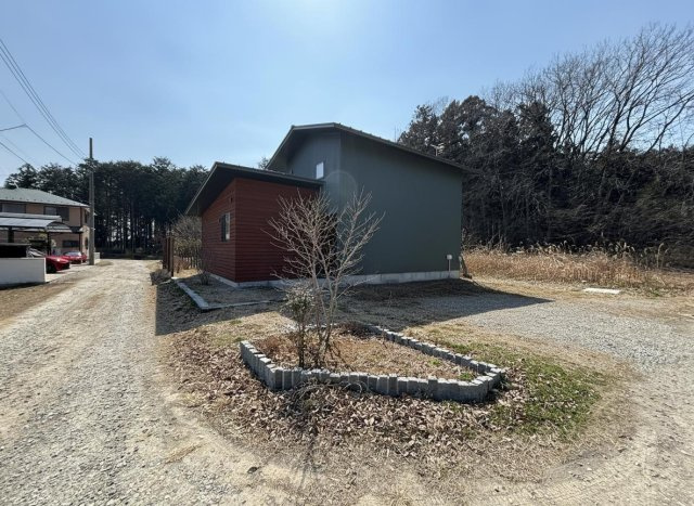 那須塩原市唐杉　中古戸建の前面道路含む現地写真
